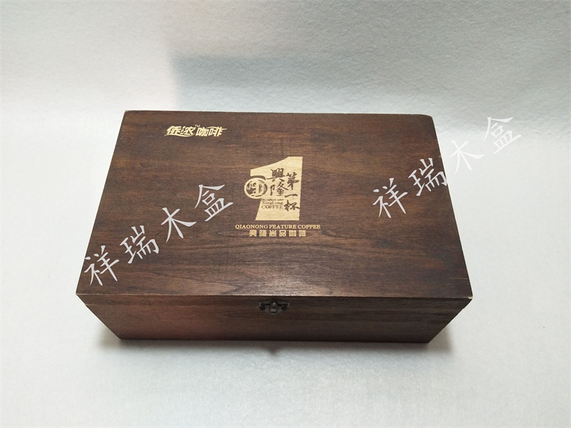 包装咖啡的复古木盒